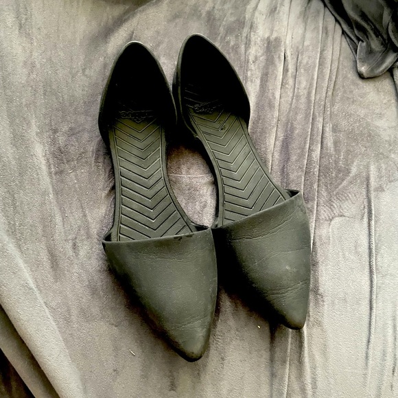 Native Shoes Audrey flats in black - Picture 1 of 4